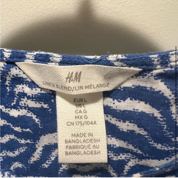 H&M Blue and White Cotton Mini Dress with Puff Sleeves Size Large - Picture 3 of 3